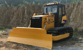 MÁY ỦI KOMATSU D53E-16 | ĐẠI LÝ PHÂN PHỐI XE ỦI D53P-16 - MÁY THI CÔNG TOÀN PHÁT 