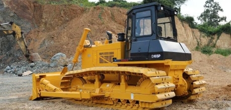 BÀN GIAO XE ỦI, MÁY ỦI KOMATSU D65P-12 (CHANGLIN) - MÁY THI CÔNG TOÀN PHÁT 