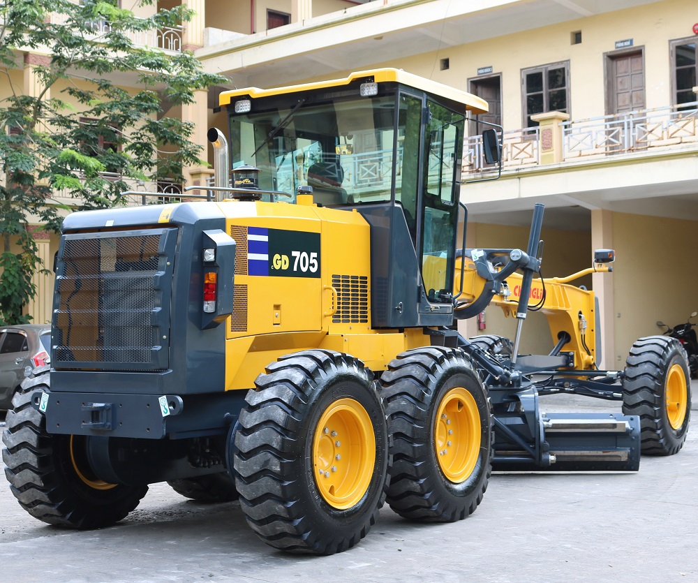 Gd705 BÁN MÁY SAN GẠT KOMATSU GD705 LIÊN DOANH MỚI 100%